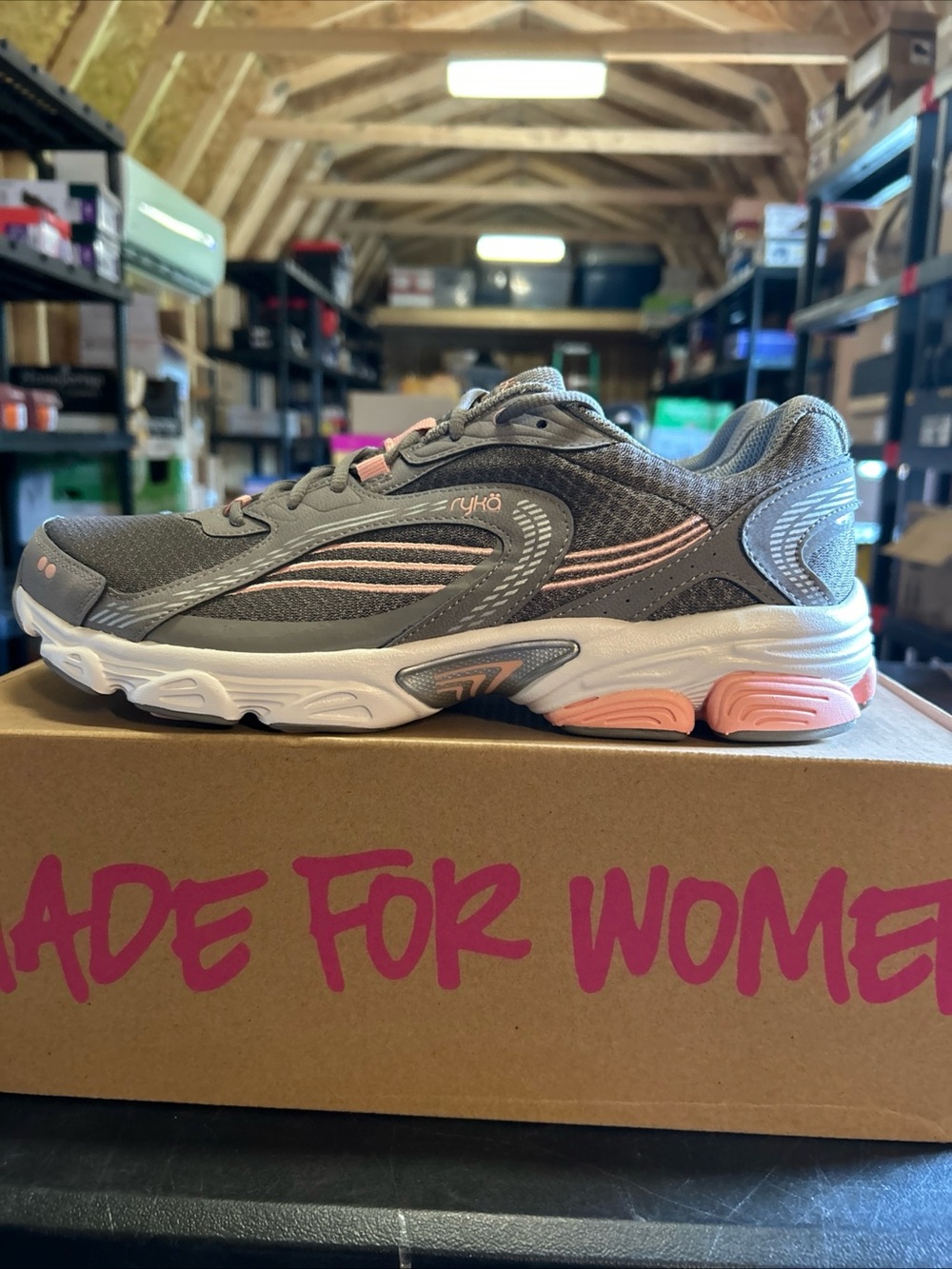 Women’s Ryka Ultimate Running Shoes Gray/Rose Size 12